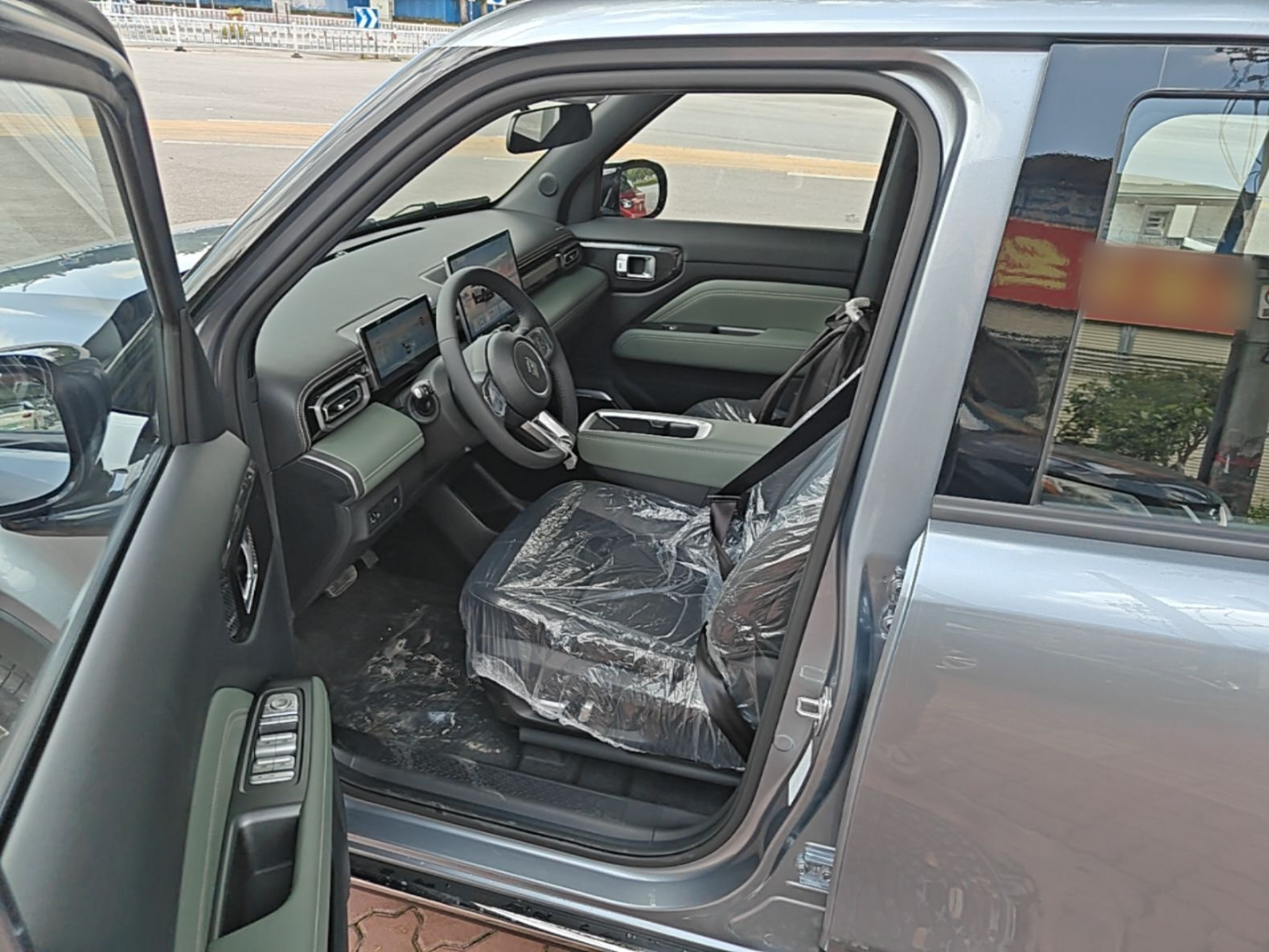 Переднее сиденье в автомобиле