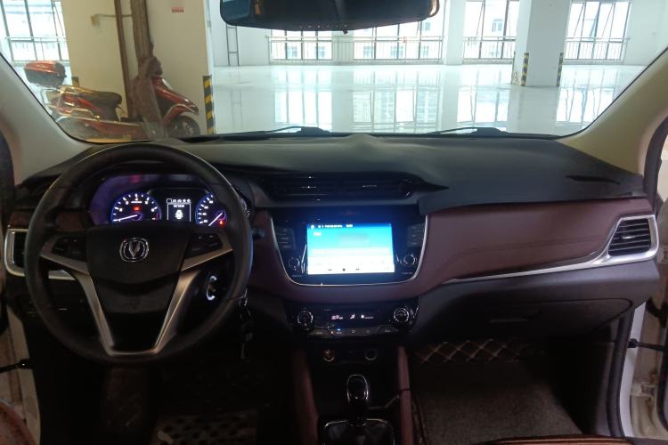 Used Changan Lingxuan 2017 1.5T Manual Joyful & Happy Model
