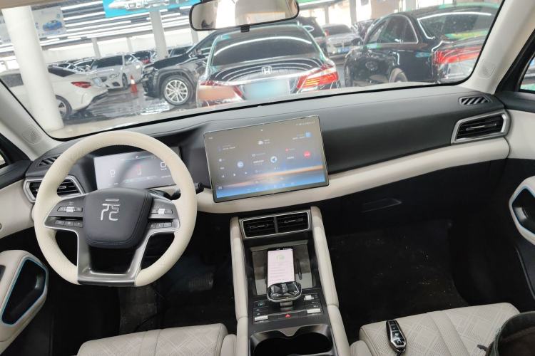 Used BYD Yuan UP 2024 401KM Beyond Edition Center Console