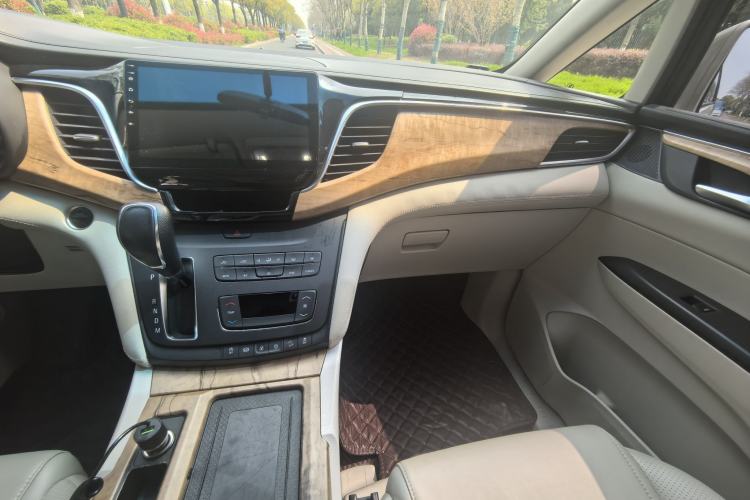 Used Buick GL8 2018 ES 28T Comfort Model China VI Standard