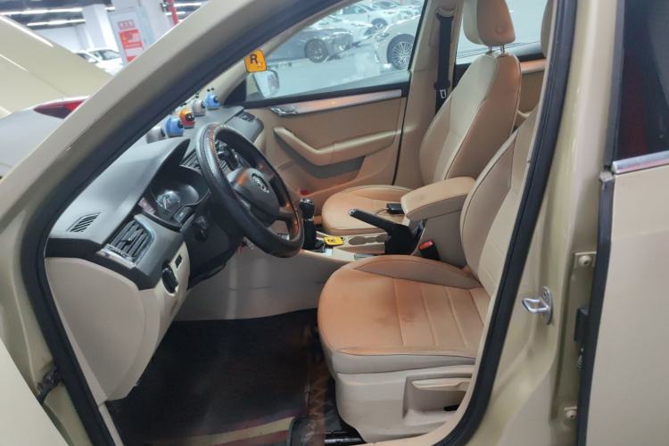 Used Skoda Octavia 2015 1.6L Manual Yijie Edition