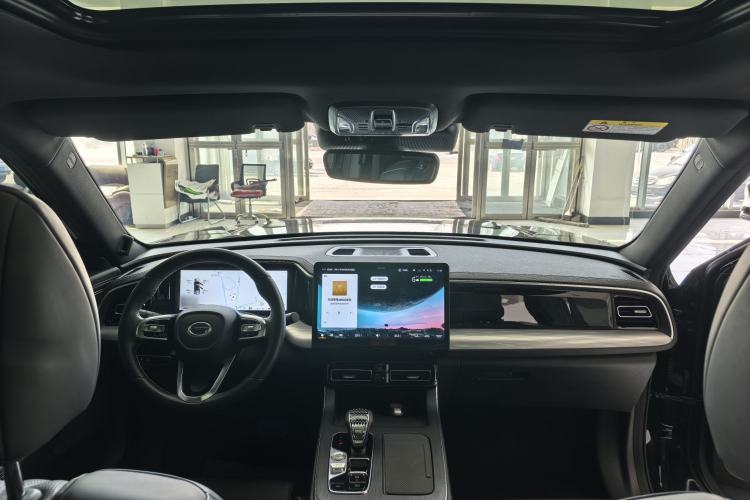 Used GAC Trumpchi GS8 2024 Linghang Series 2.0 TGDI Two-Wheel Drive Luxury Smart Connectivity Version Interior 4