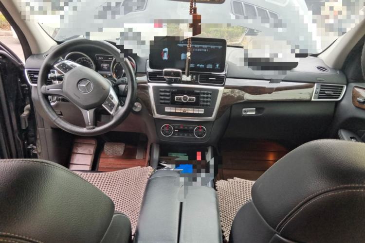 Used Mercedes-Benz GL-Class 2015 GL 350 CDI 4MATIC Center Console