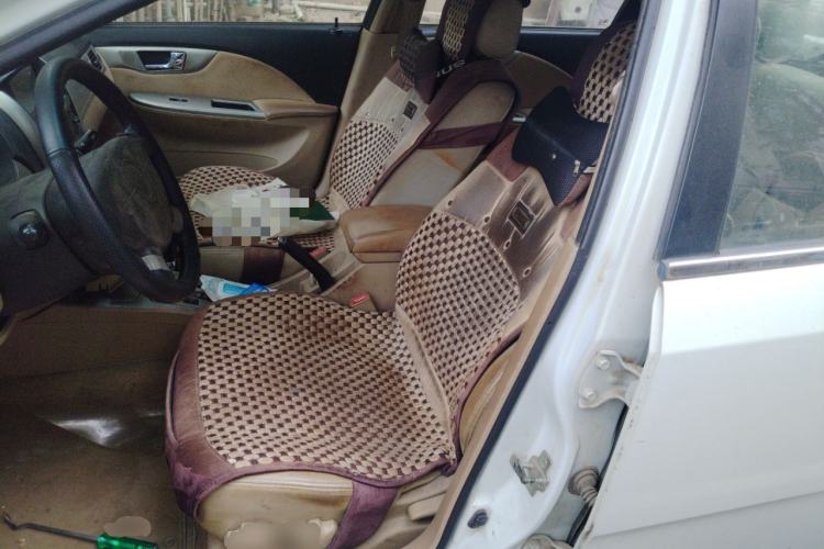 Used Buick Excelle 2011 1.6LX-AT Left Front Seat