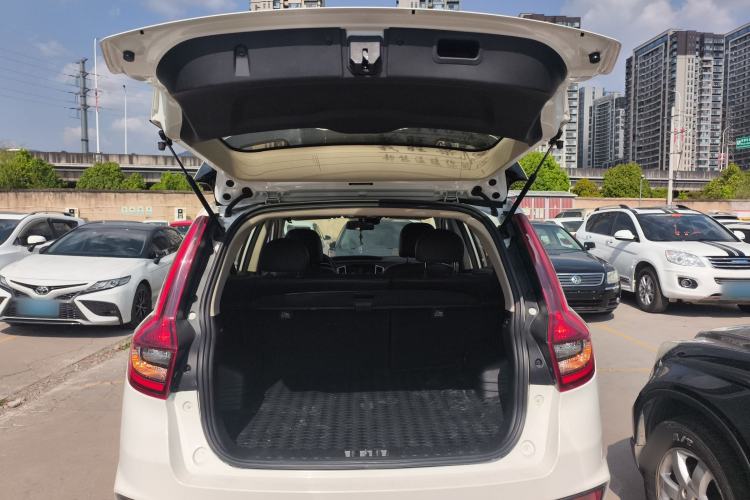 Used Geely Auto Vision X6 2018 1.4T CVT 4G Connected Luxury Version