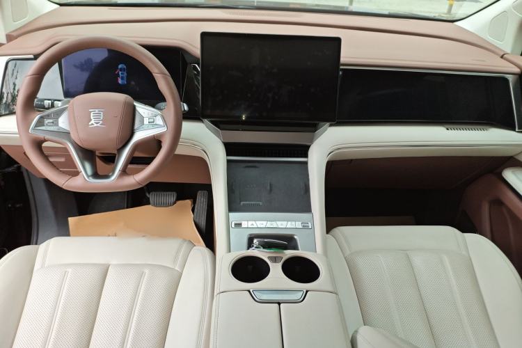 Used BYD Xia 2025 DM-i 1.5T 180km Excellence Model Center Console