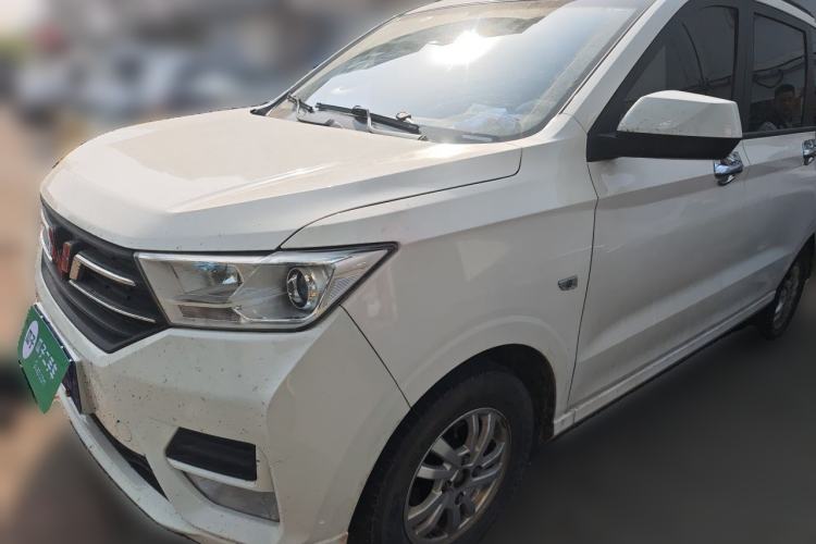 Used Wuling Hongguang 2019 1.5L S Comfort Edition China VI LAR