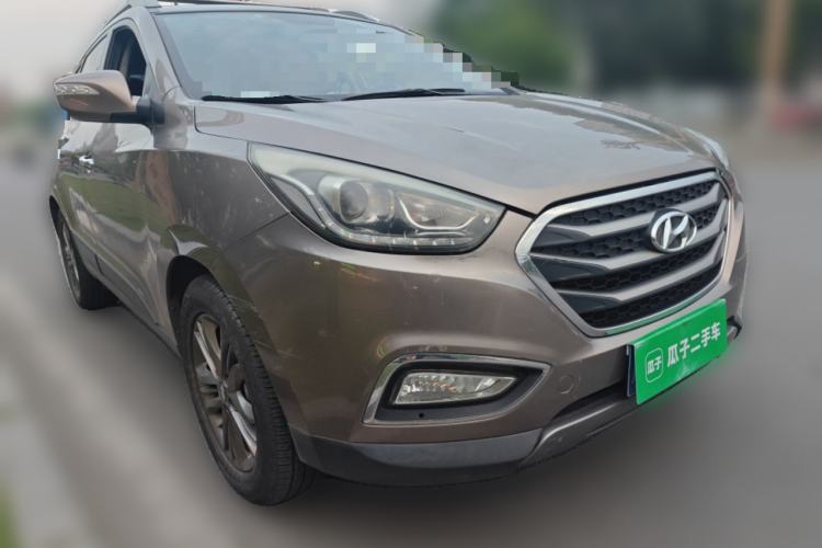 Used Hyundai ix35 2015 2.0L Automatic 2WD Smart Type China IV Front Right 45 Deg