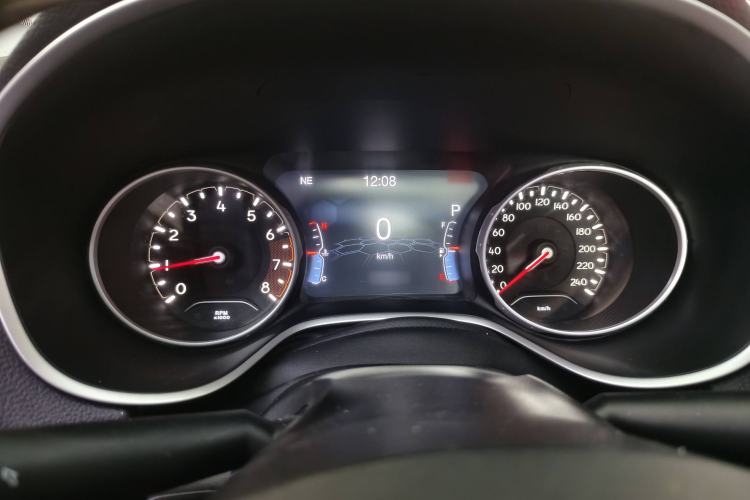 Used Jeep Compass 2019 220T Automatic Family Edition
