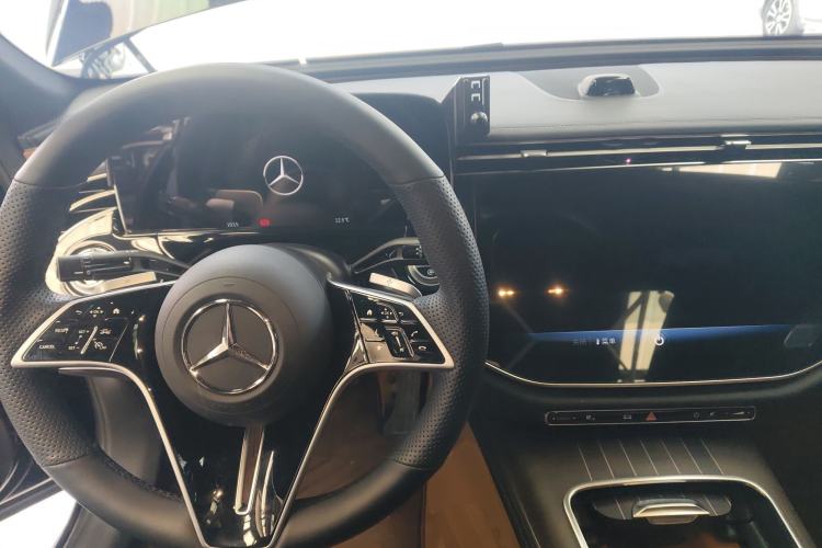 Used Mercedes-Benz E-Class 2025 Facelift E 300 L Luxury Edition
