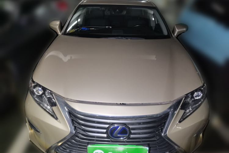 Used Lexus ES 2015 300h Comfort Edition
