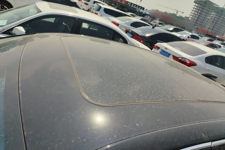 Used Hongqi H5 2024 2.0T Automatic Smart Connect Flagship Edition Roof