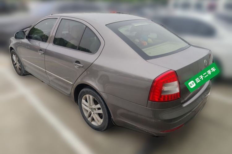 Used Skoda Octavia 2013 1.6L Automatic Yijun Edition Rear Left 45 Deg