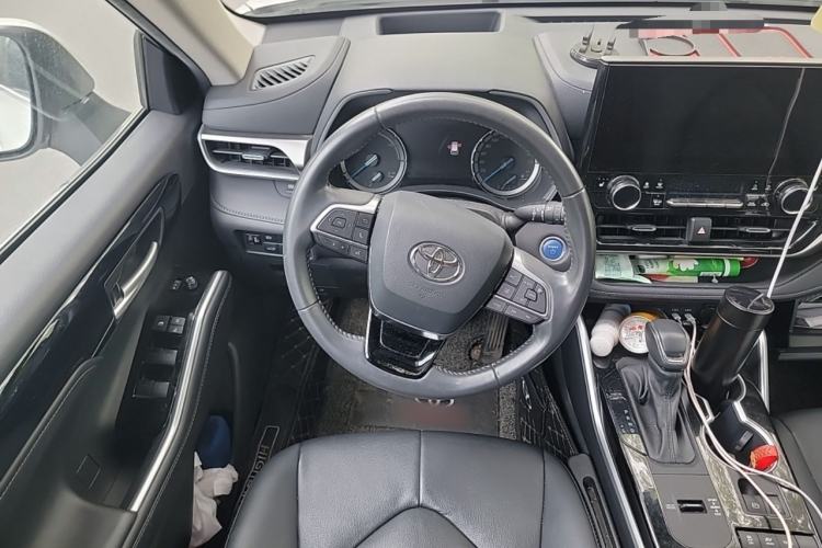 Used Toyota Highlander 2022 Dual-Engine 2.5L Four-Wheel Drive Prestige Version 7 Seats Steering Wheel