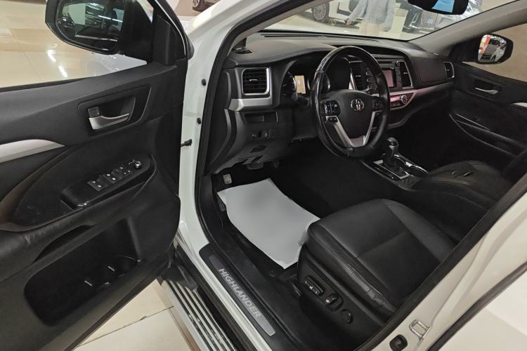 Used Toyota Highlander 2015 2.0T Four-Wheel Drive Luxury Edition 7-Seater Driver Seat