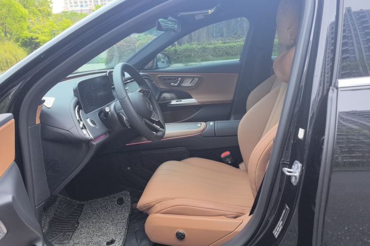 Used Mercedes-Benz E-Class 2026 E 300 L Luxury Interior 1