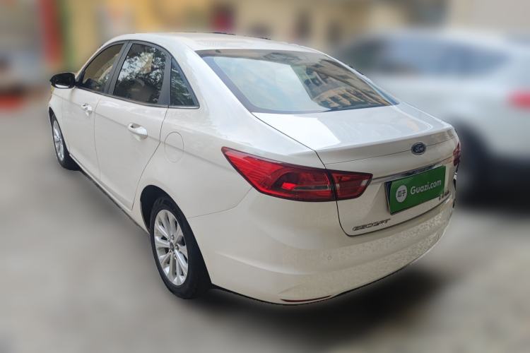 Used Ford Escort 2015 1.5L Automatic Fashion Model Rear Left 45 Deg