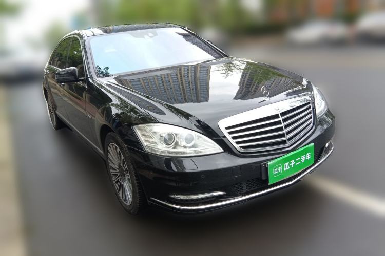 Used Mercedes-Benz S-Class 2011 S 350 L CGI Front Right 45 Deg