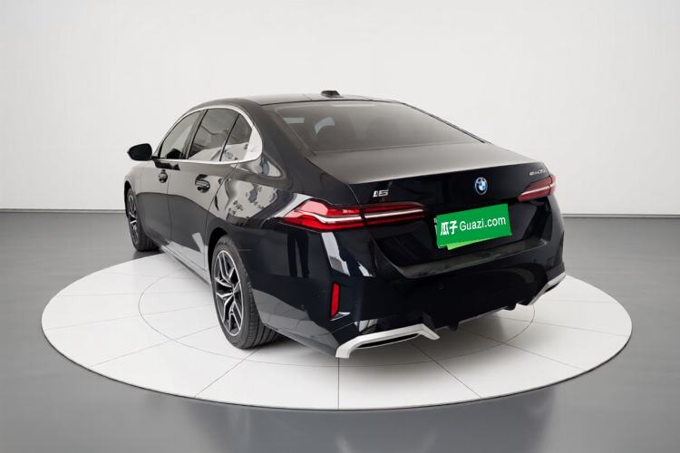 Used BMW i5 2025 eDrive 35L M Sport Package Exterior 3