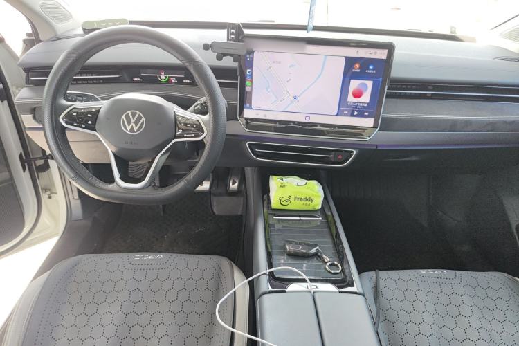 Used Volkswagen ID.7 VIZZION 2024 First Edition Center Console