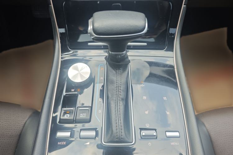 Used GAC Trumpchi GS5 2019 270T Automatic Luxury Edition Gear Lever