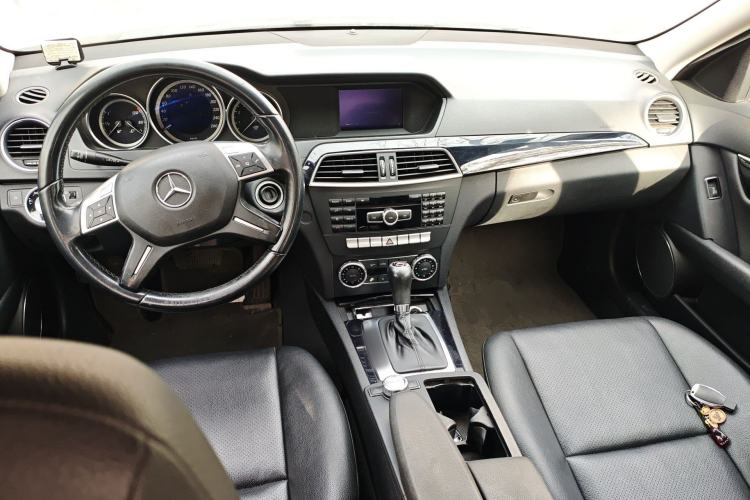 Used Mercedes-Benz C-Class 2011 C 180K Classic model
