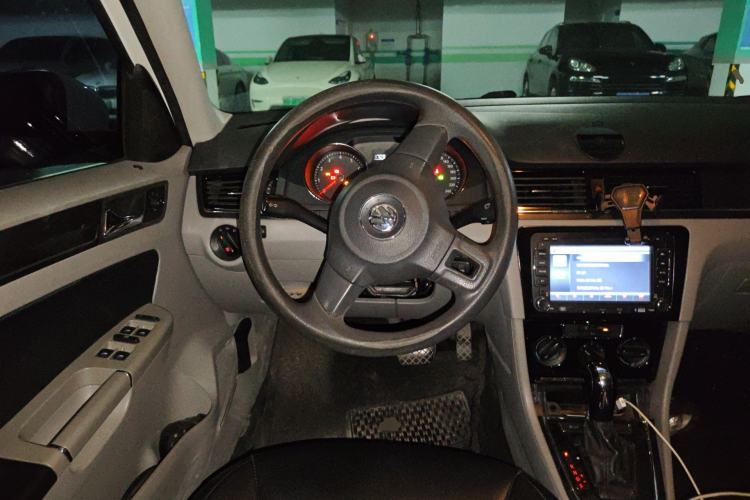 Used Volkswagen Bora 2013 1.6L Automatic Fashion Model