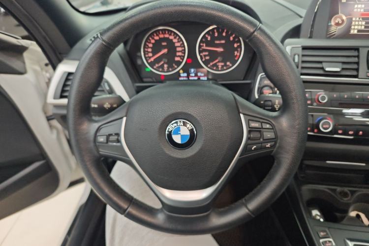 Used BMW 2 Series 2015 220i Convertible Coupe Leading Model
