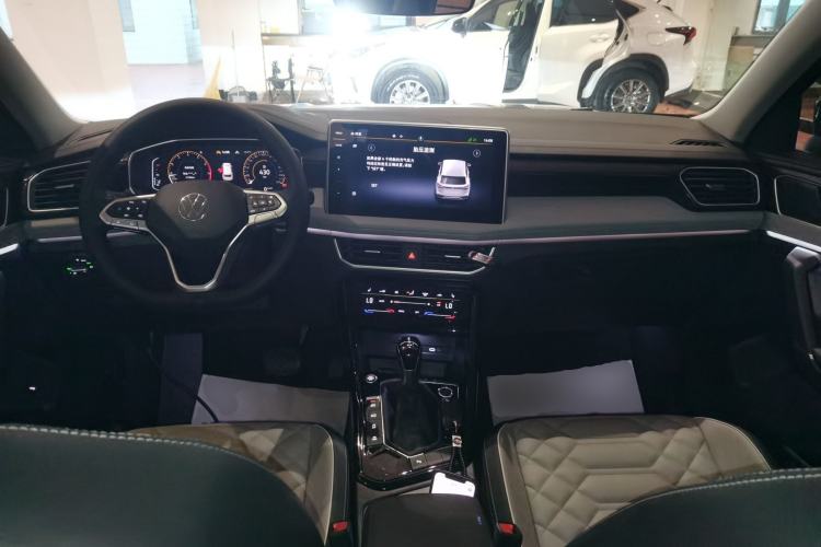 Used Volkswagen Tayron 2023 280TSI Two-Wheel-Drive Luxury Plus Advanced Version Center Console