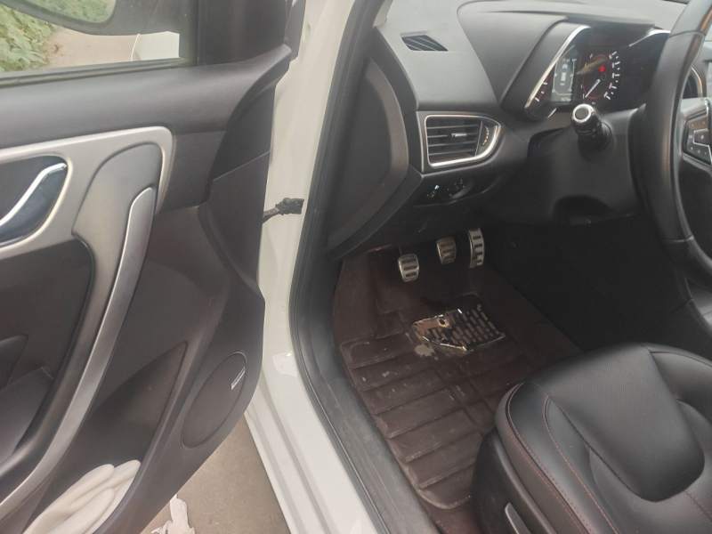 Used Chery Arrizo 5 2018 1.5L Manual Tribute to Youth Edition — 17