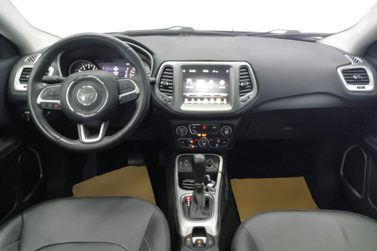 Used Jeep Compass 2017 200T Automatic Family Edition
