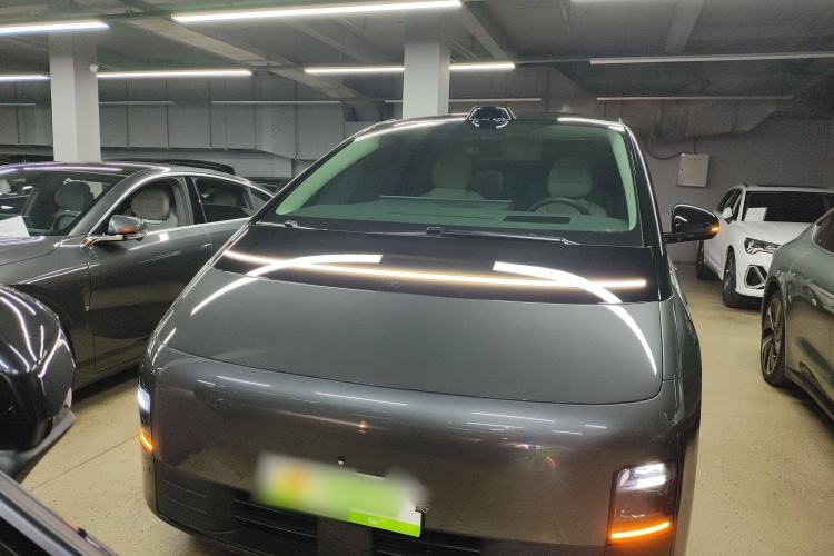 Used Li Auto MEGA 2024 Ultra Model
