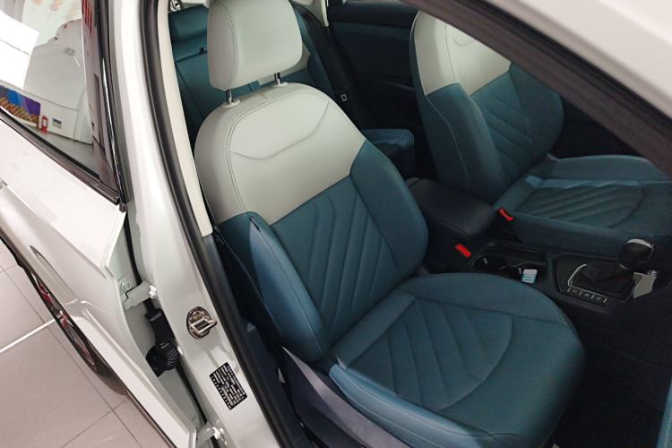 Used Volkswagen Tharu 2024 300TSI Two-Wheel-Drive Moon Luxury Edition
