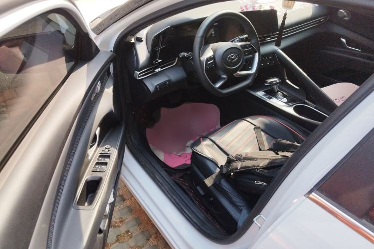 Used Hyundai Elantra 2022 1.5L CVT LUX Prestige Edition