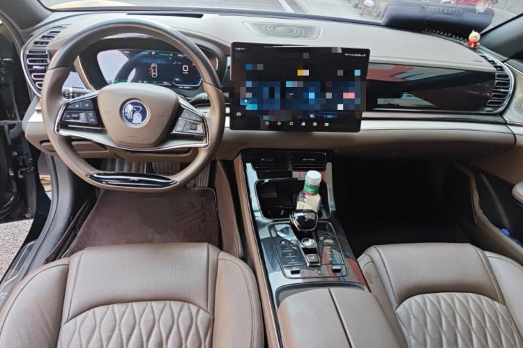 Used BYD Han 2022 EV Genesis Edition 715KM Front-Wheel-Drive Prestige Model Interior 2