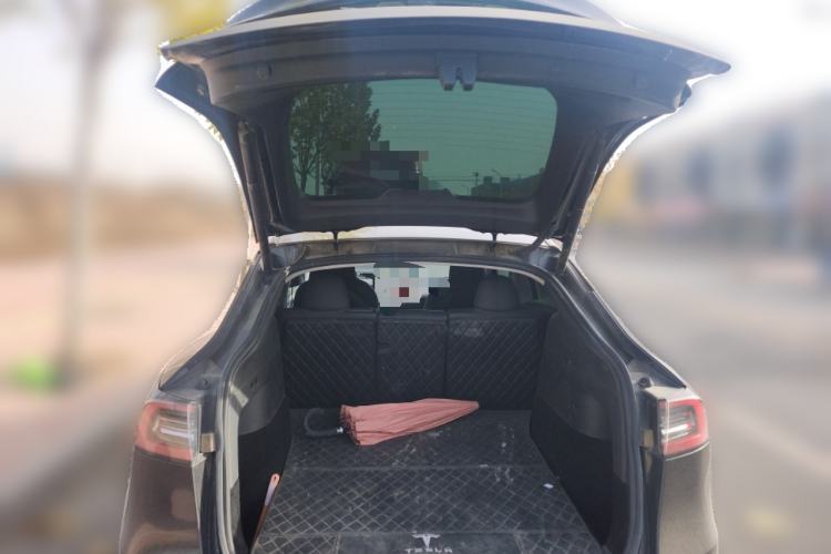 Used Tesla Model Y 2023 Long-Range All-Wheel-Drive Version