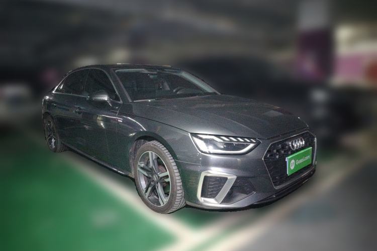 Used Audi A4L 2022 40 TFSI Luxury Dynamic Model Front Right 45 Deg