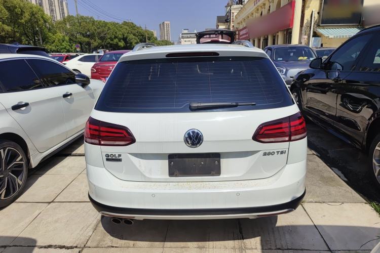 Used Volkswagen Golf 2019 1.8TSI Travel Edition
