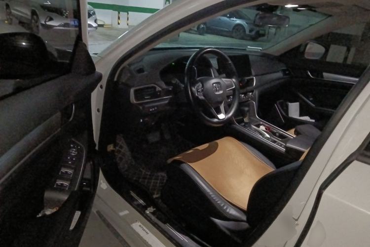 Used Honda Accord 2022 260TURBO Luxury Edition Driver Seat