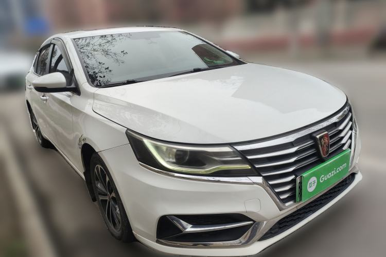 Used Roewe i6 New Energy 2019 PLUS 50T 4G Connected Glory Luxury Edition Front Right 45 Deg