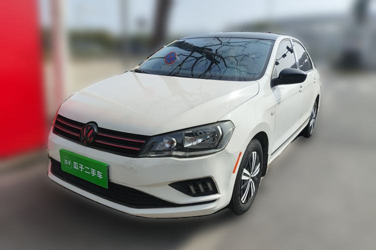 Used Volkswagen Jetta 2015 Zhuihui Edition 1.4L Manual Fashion Model