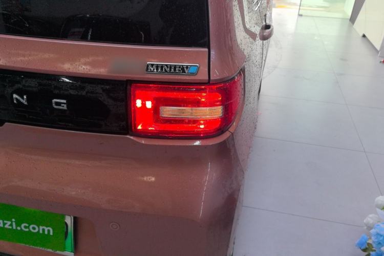 Used Wuling Hongguang MINIEV 2020 Freedom Version Lithium Iron Phosphate Exterior 3