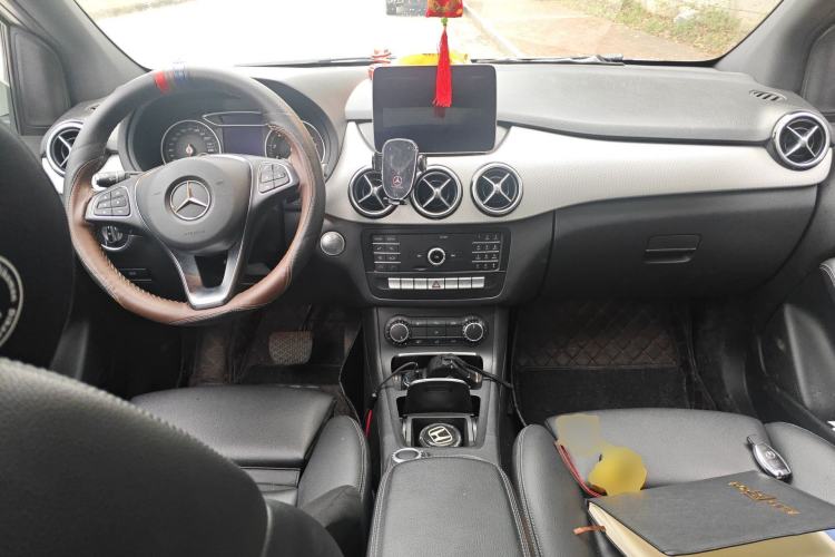 Used Mercedes-Benz B-Class 2019 B 200 Sport Edition Center Console