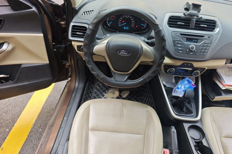 Used Ford Escort 2015 1.5L Manual Fashion Edition