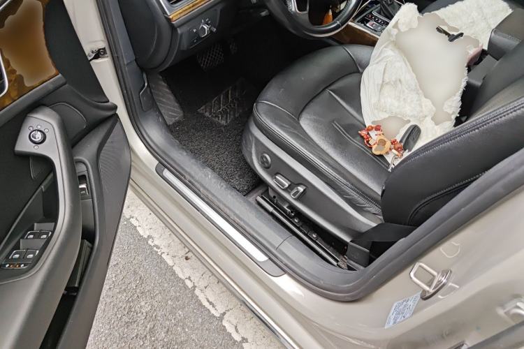 Used Audi A6L 2016 TFSI Technology Edition Driver Seat