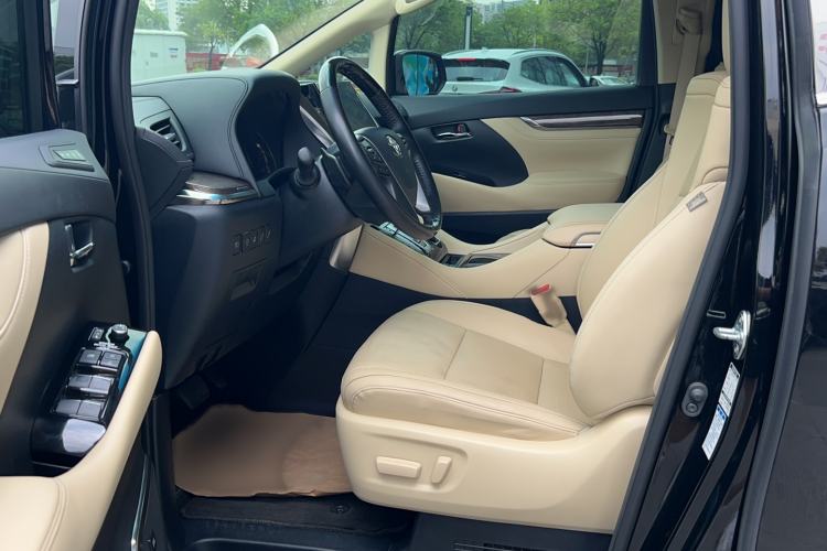 Used Toyota Alphard 2021 Dual-Engine 2.5L Prestige Edition Interior 1