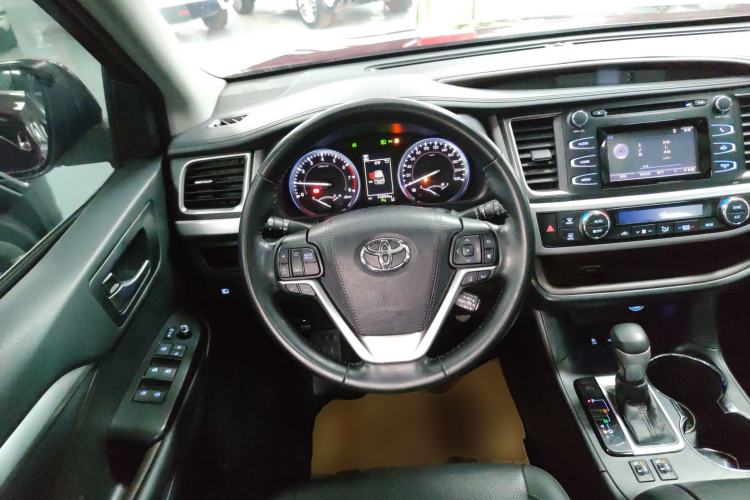 Used Toyota Highlander 2018 2.0T Four-Wheel Drive Luxury Edition 7 Seats China V Emission Standard