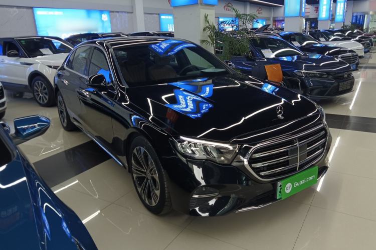 Used Mercedes-Benz E-Class New Energy 2024 E 350 e L Plug-in Hybrid Sedan Front Right 45 Deg