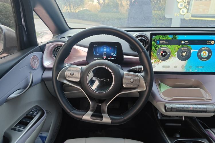 Used BYD Dolphin 2021 405 km Fashion Edition Steering Wheel
