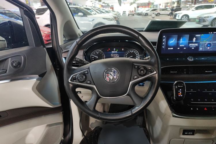 Used Buick GL8 2021 Land Cruiser Executive Class 652T Luxury Model